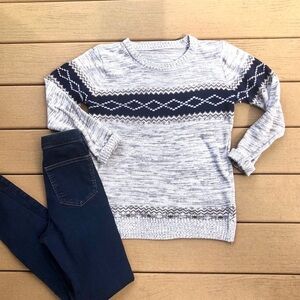 CREAM &  NAVY SWEATER